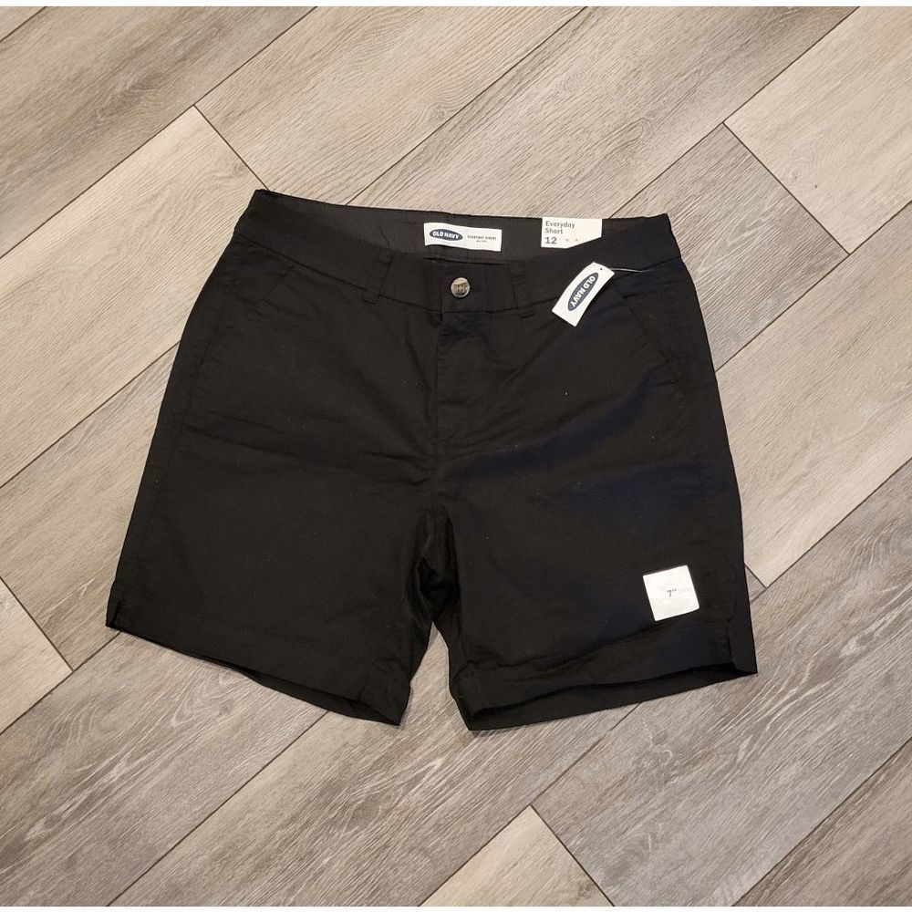 Old Navy Everyday Short Mid-Rise [NWT] - Picture 1 of 5